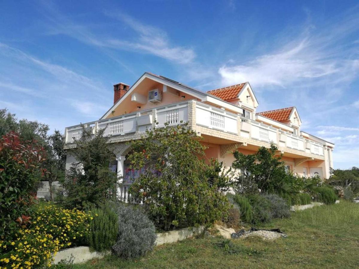 Villa Flora Maris Apartments Privlaka  Exteriör bild